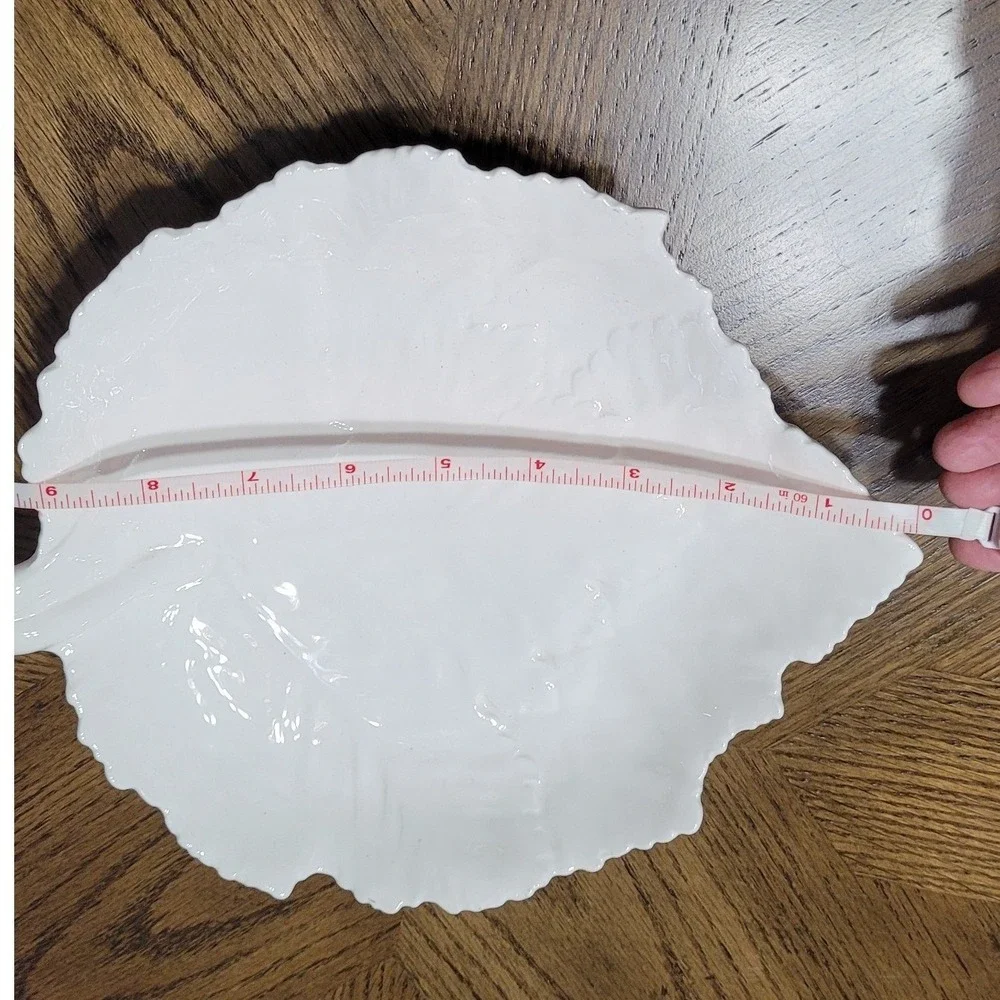 Mikasa Victor Carranza White Ceramic Leaf Trinket Jewelry tray Japan